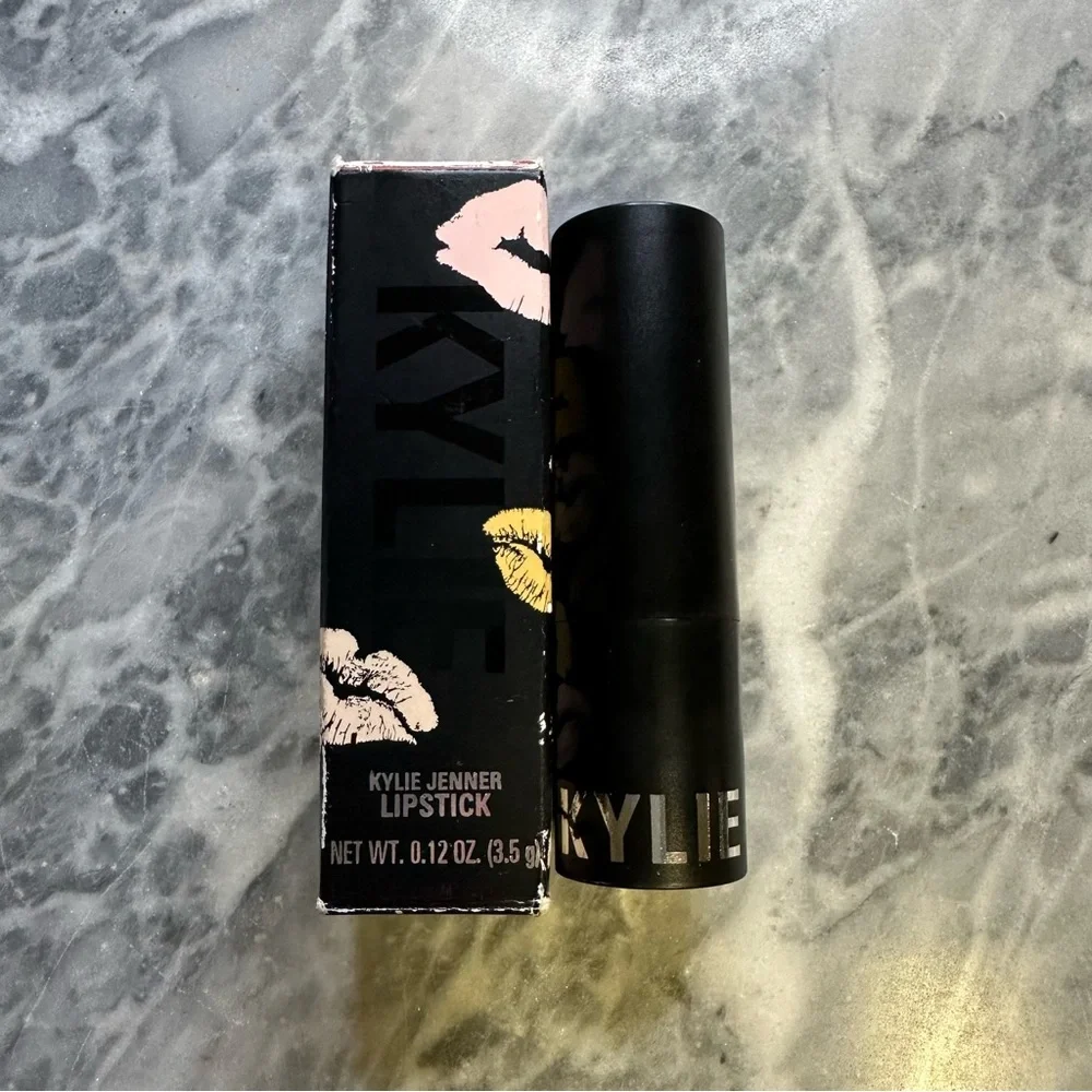 Kylie Cosmetics Matte‎ Lipstick Miami